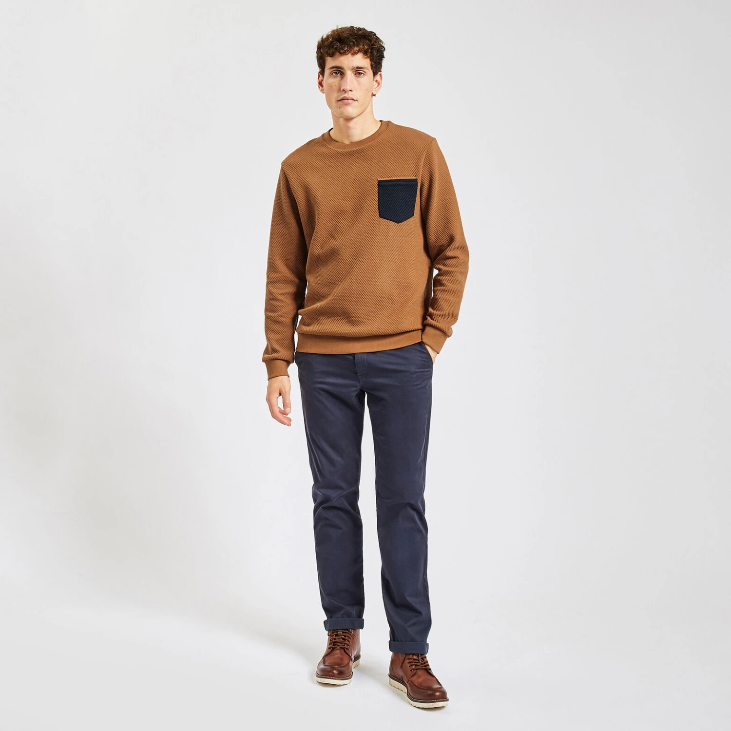 Sweat Col Rond à Poche Contrastée 2 Sweat Col Rond à Poche Contrastée – Image 2