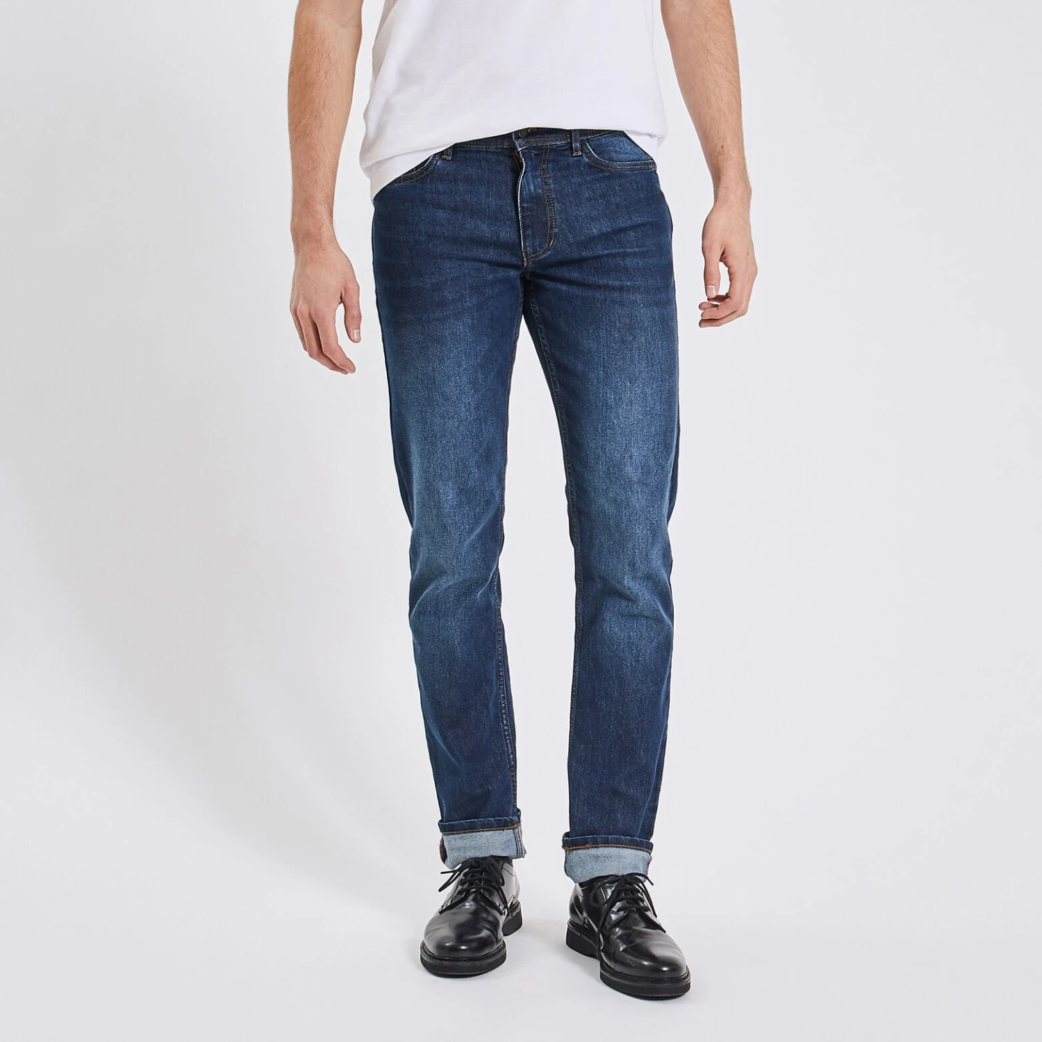 Jean Straight En Coton Et Polyester Recyclés 1 Jean Straight En Coton Et Polyester Recyclés
