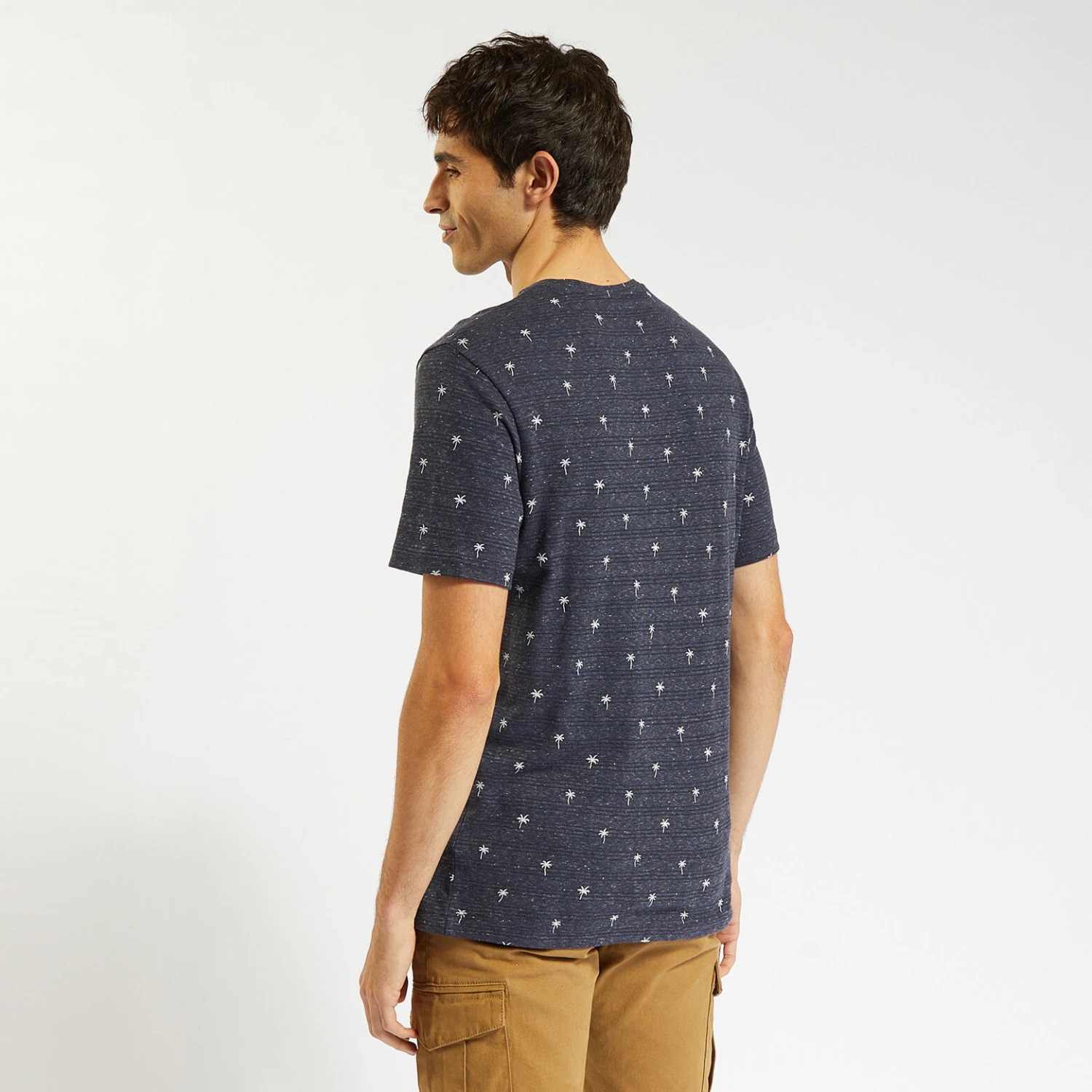 Tee Shirt Matière Fantaisie Et Imprimé All Over 6 Tee Shirt Matière Fantaisie Et Imprimé All Over – Image 6